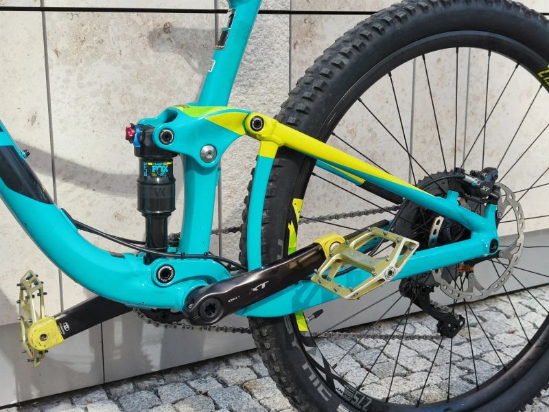 Giant Anthem SX 1 27,5" vel. M roku 2017