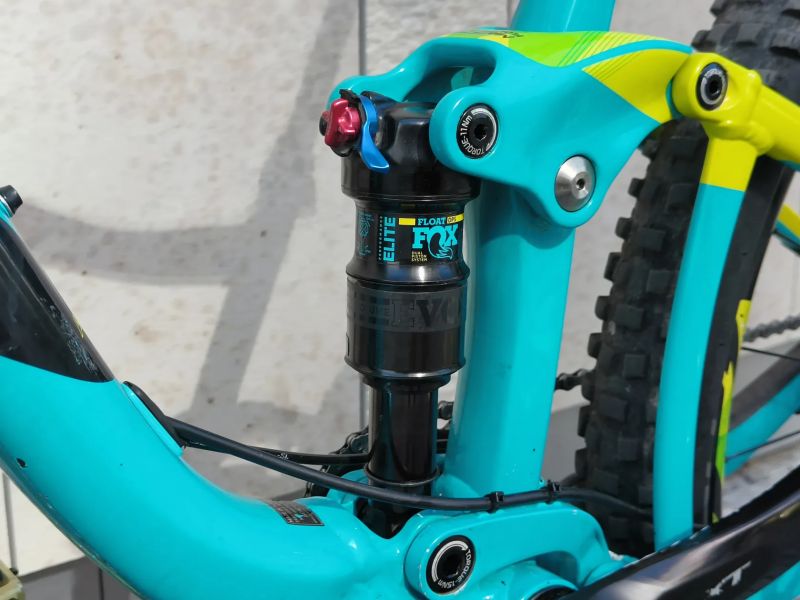 Giant Anthem SX 1 27,5" vel. M roku 2017