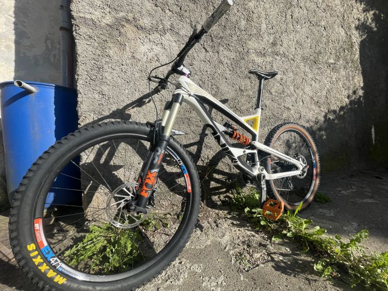 Rám YT Capra