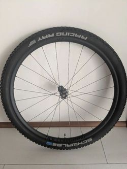 Cannondale HollowGram 25, Superlight Hi-Impact Carbon, 28h, 25mm IW, tubeless ready (přední)