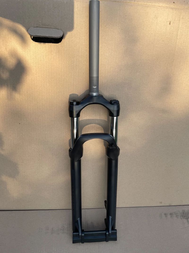 NOVÁ - RockShox Judy 27.5