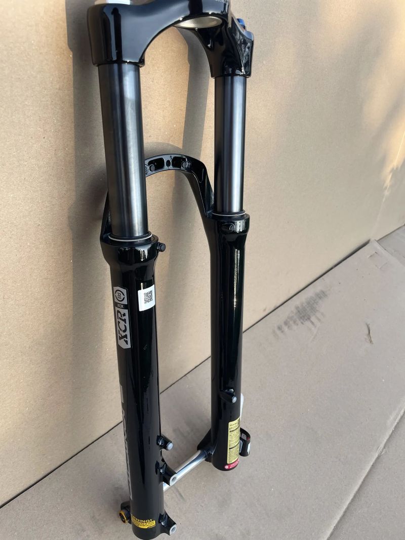 NOVÁ - Suntour XCR32 Air LO-R 120 29" Boost
