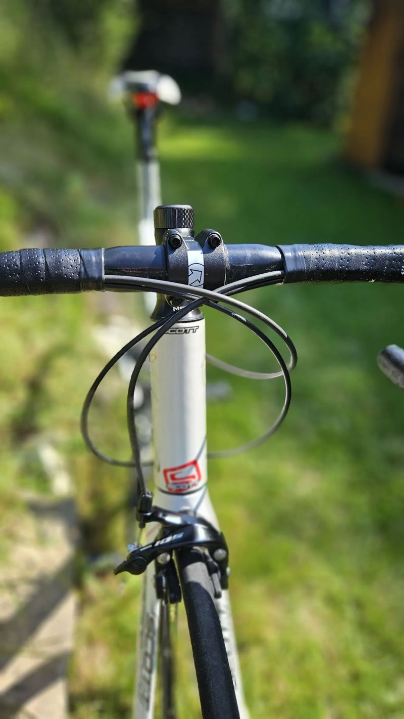 Scott addict R4 karbon 