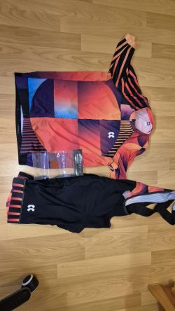 KALAS Posterlad Z5 dres (vel 3) + kalhoty (vel 3+), 100% stav