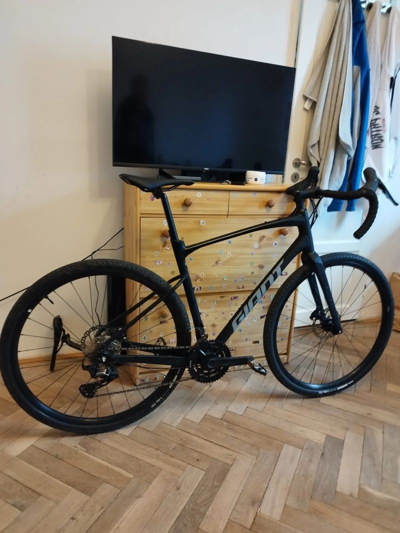 Giant Revolt 0 GRX, M 2023