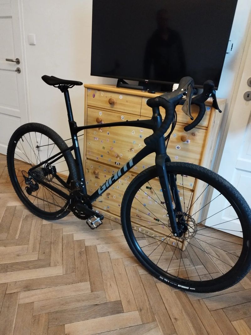 Giant Revolt 0 GRX, M 2023