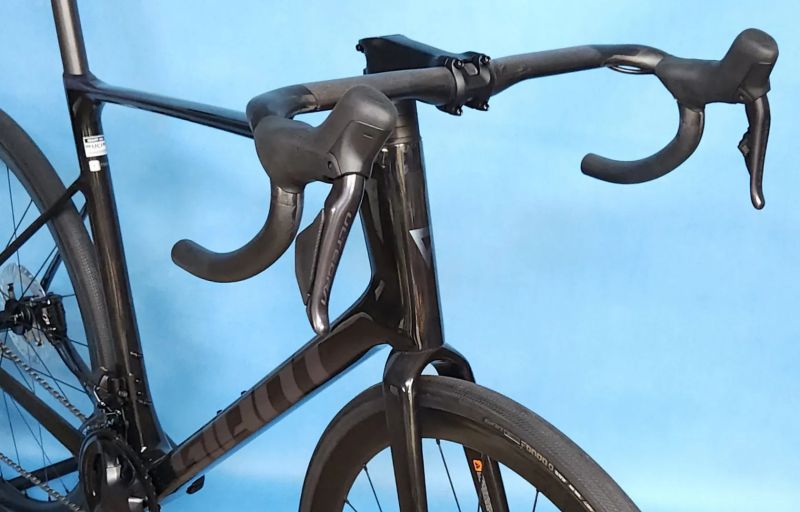 GIANT Defy Advanced Pro 0 Di2 2025 – špičkové endurance silniční kolo - NOVÉ