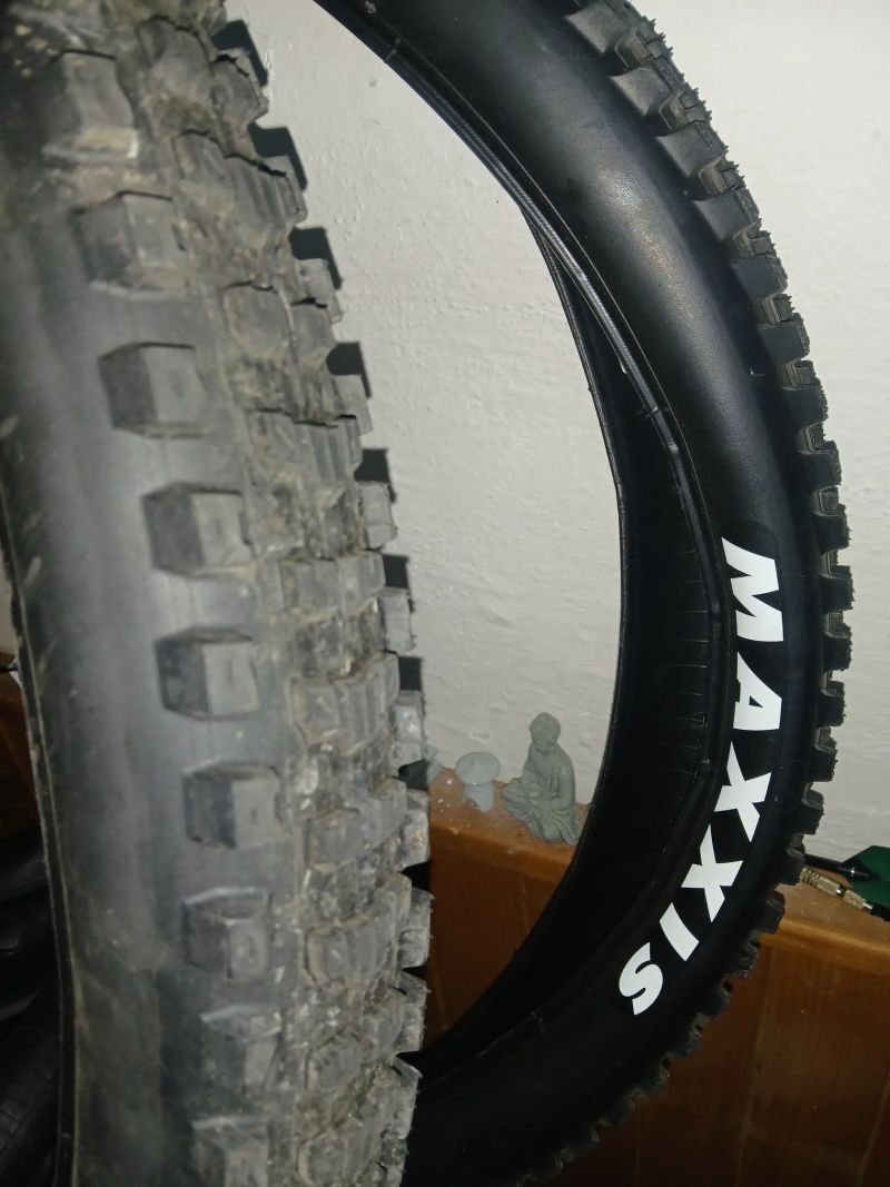 Maxxis reckon/ dissector 29x2.4