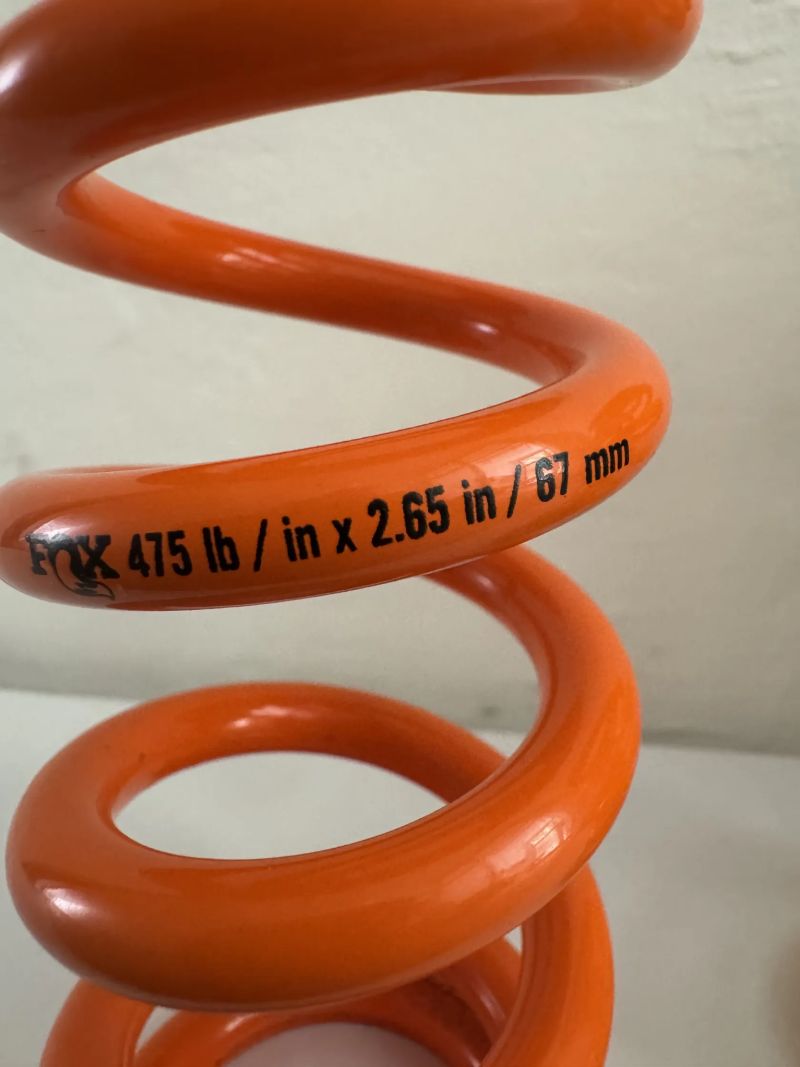 Pruzina Fox sls 475 lb