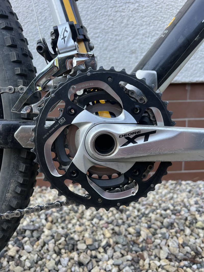 Author Sector carbon 26" M