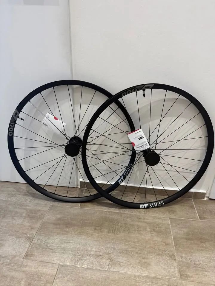 DT Swiss XM1700 w/ DT Swiss 350 hub & 36t Star Ratchet 30mm - 29"