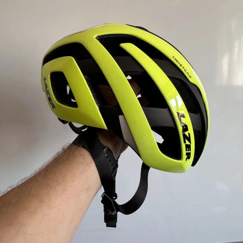 Cyklistická helma Lazer Century Mips + LED vel. L