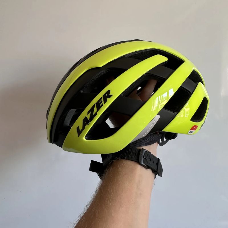 Cyklistická helma Lazer Century Mips + LED vel. L