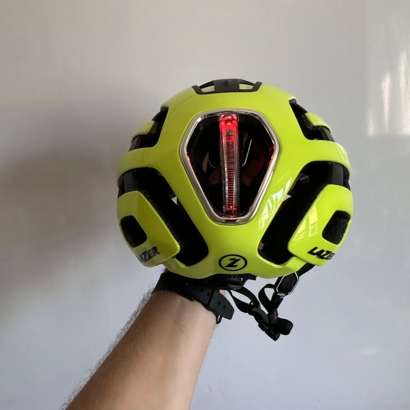Cyklistická helma Lazer Century Mips + LED vel. L