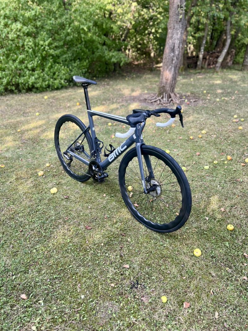 BMC Teammachine SLR01 – lehkost, rychlost a univerzální použití