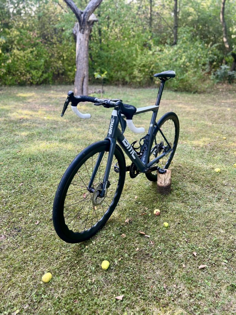 BMC Teammachine SLR01 – lehkost, rychlost a univerzální použití