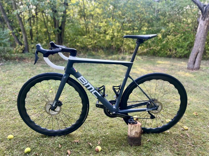 BMC Teammachine SLR01 – lehkost, rychlost a univerzální použití