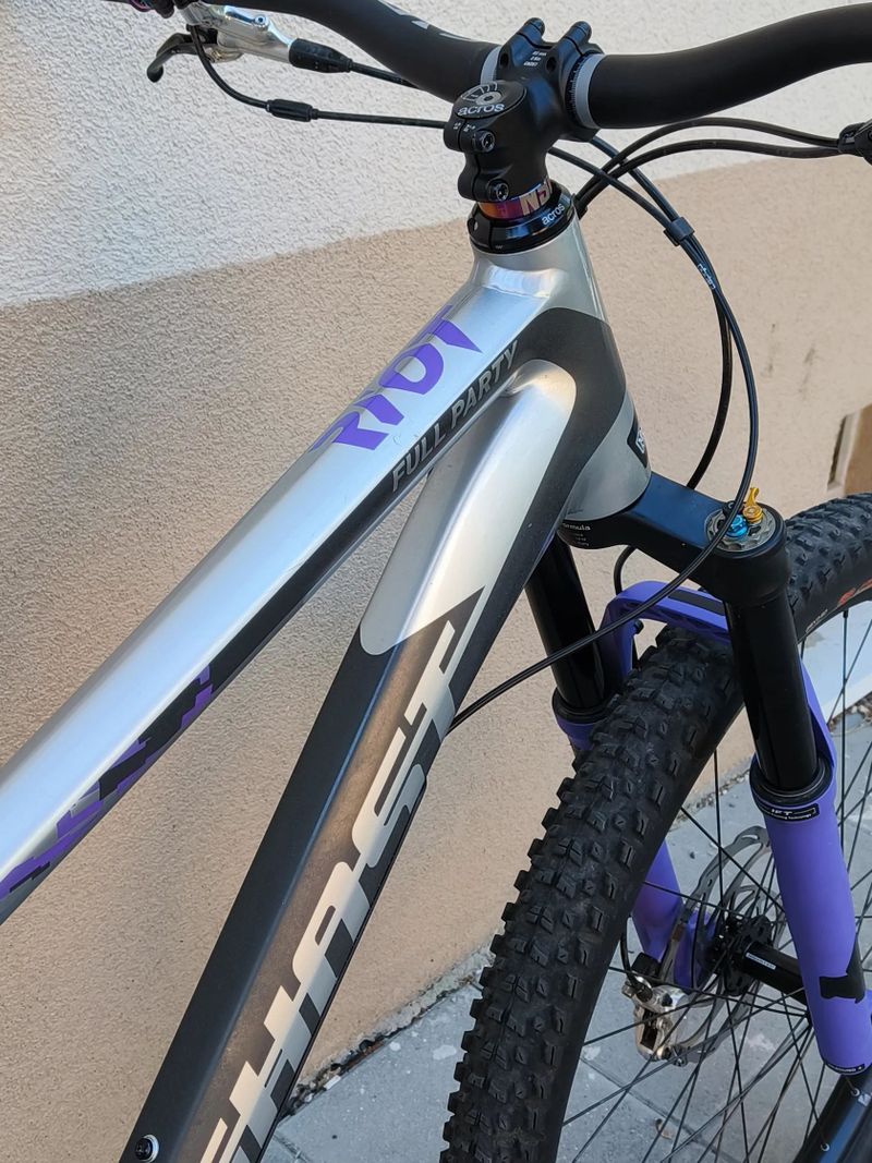 GHOST RIOT Trail FULL PARTY vel. L 29", zdvihy 140/140 mm, TOP STAV, PC 96 800 Kč