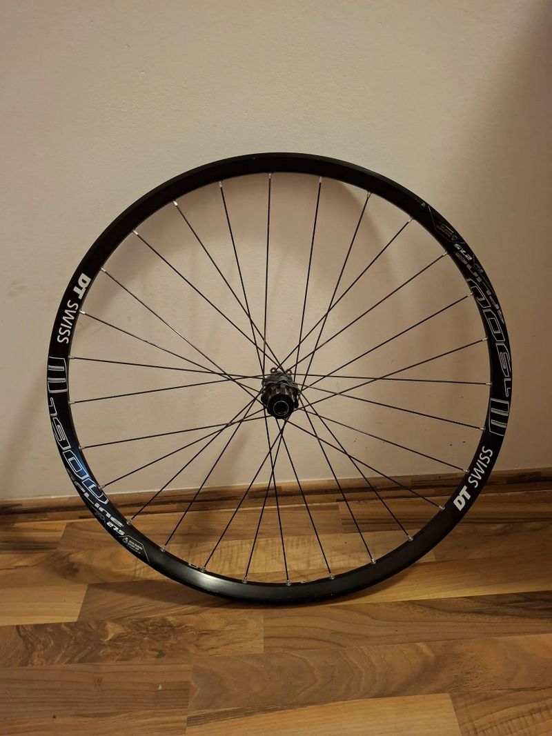 Zadní kolo 27,5" DT Swiss M1900 12x148