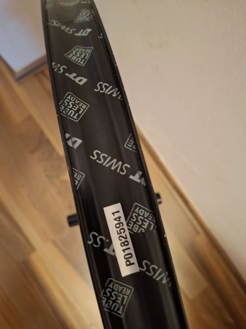 Zadní kolo 27,5" DT Swiss M1900 12x148