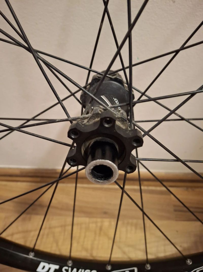 Zadní kolo 27,5" DT Swiss M1900 12x148