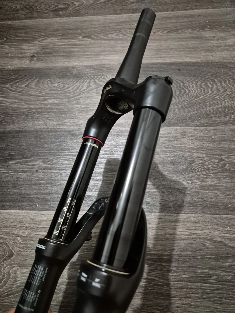 RockShox YARI DebonAir 170mm 29"