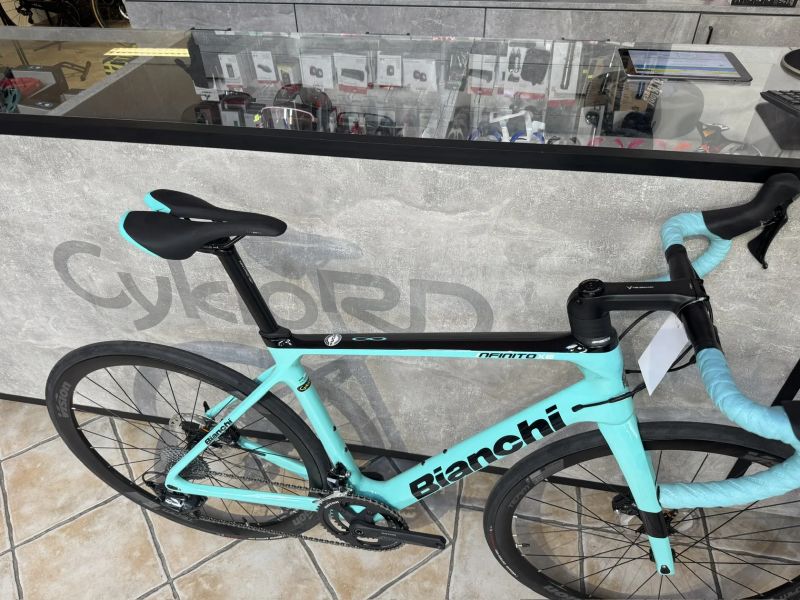 Bianchi Infiniti XE Ultegra disc 2x11 vel. 55 cm