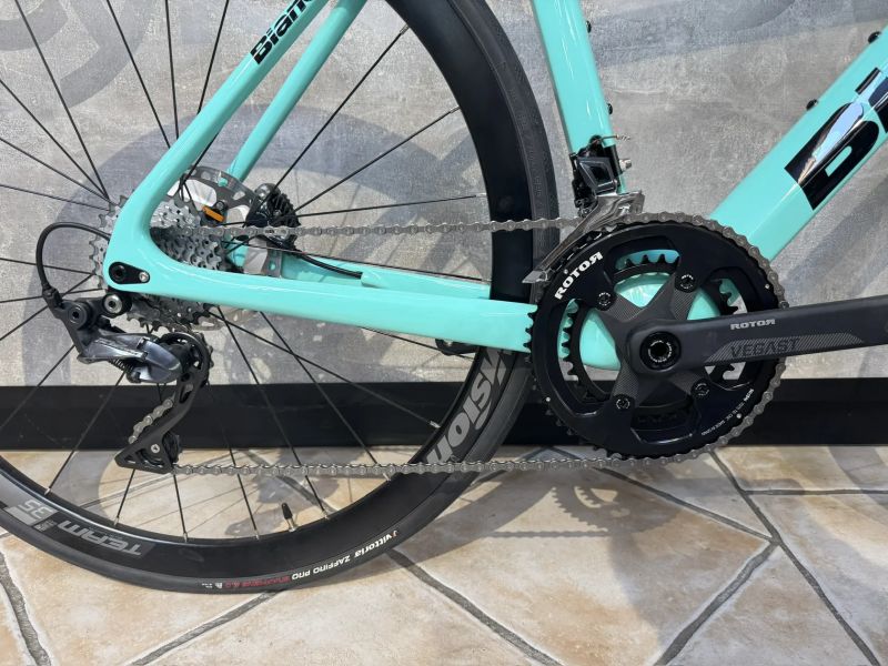Bianchi Infiniti XE Ultegra disc 2x11 vel. 55 cm