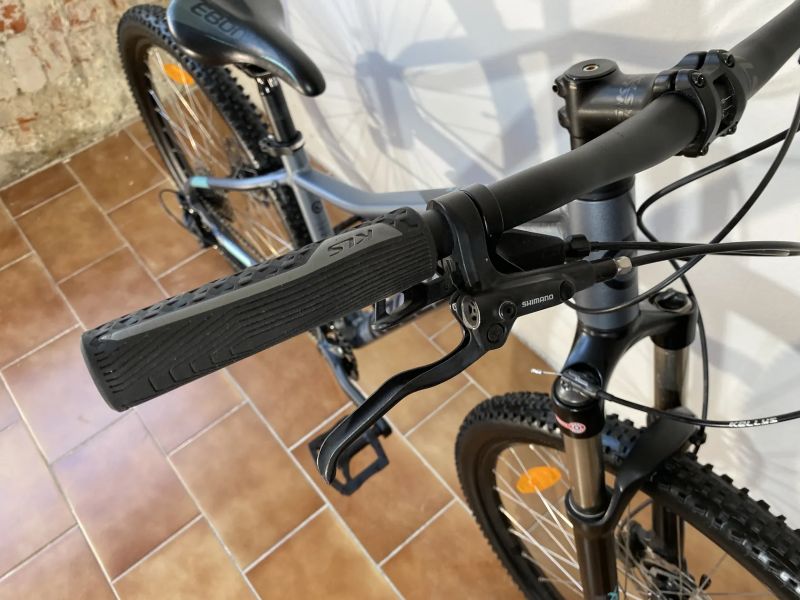 27.5" dámské horské kolo Kellys Vanity 80 rám S v záruce