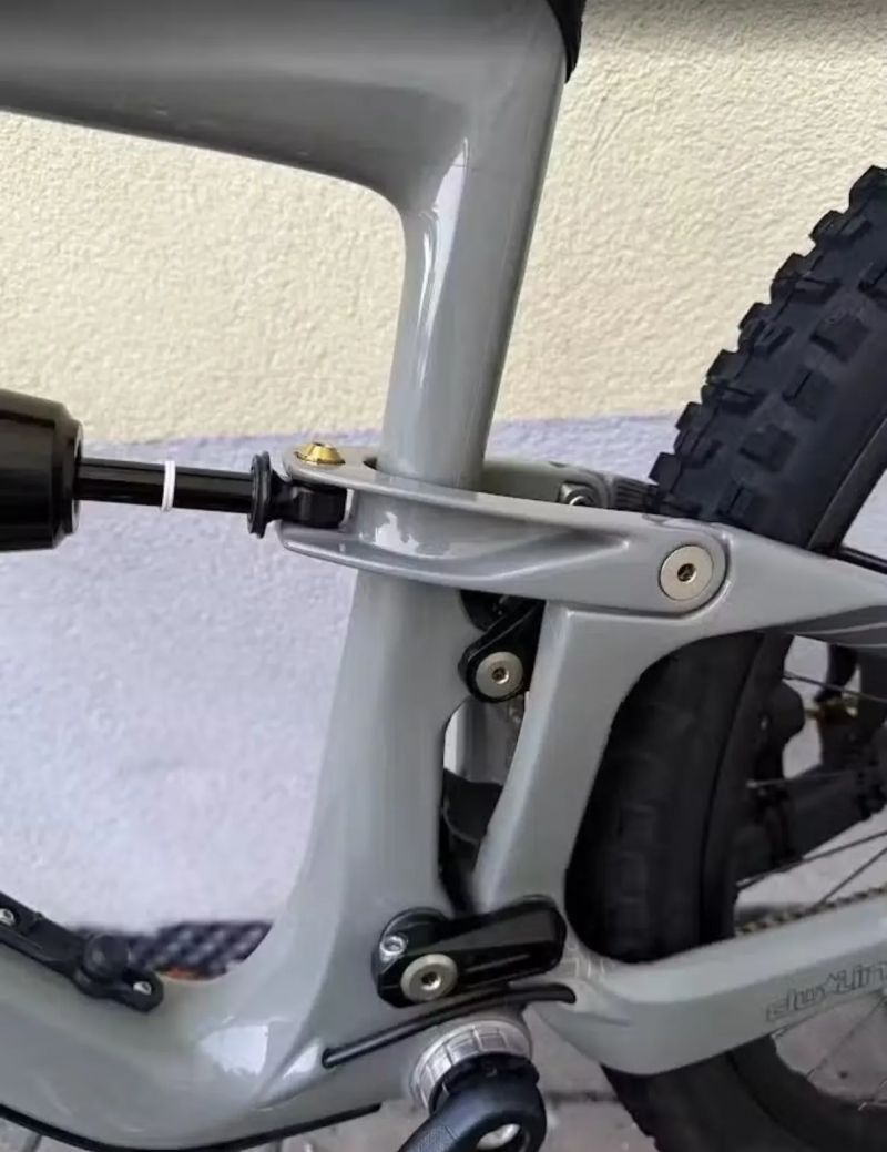 Rám Ibis Ripmo V2, tlumič Intend Hoover, velikost L - Top Stav!