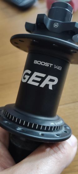 Náboj zadního kola BONTRAGER rapid drive Boost 148 28děr