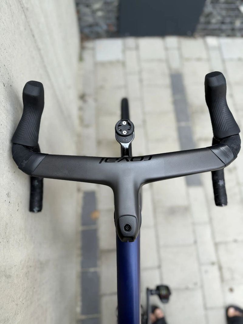 Specialized Tarmac SL8 Custom, MCFK kola, dual wattmetr, rainbow, váha 6,99 Kg, vel. 54