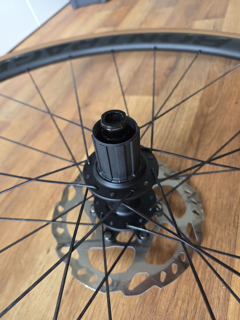 Prodám silniční karbonová kola Bontrager Aeolus Elite 35 TLR