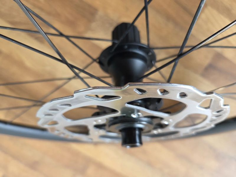 Prodám silniční karbonová kola Bontrager Aeolus Elite 35 TLR