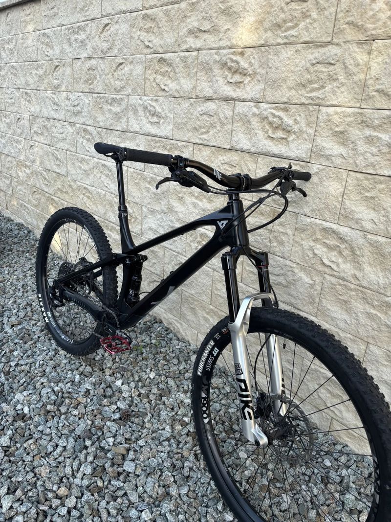 Yt Izzo XL - Code RSC, Pike Ultimate