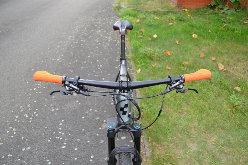 Cube Reaction C62 Race Carbon (23") 10,5 kg Top Stav