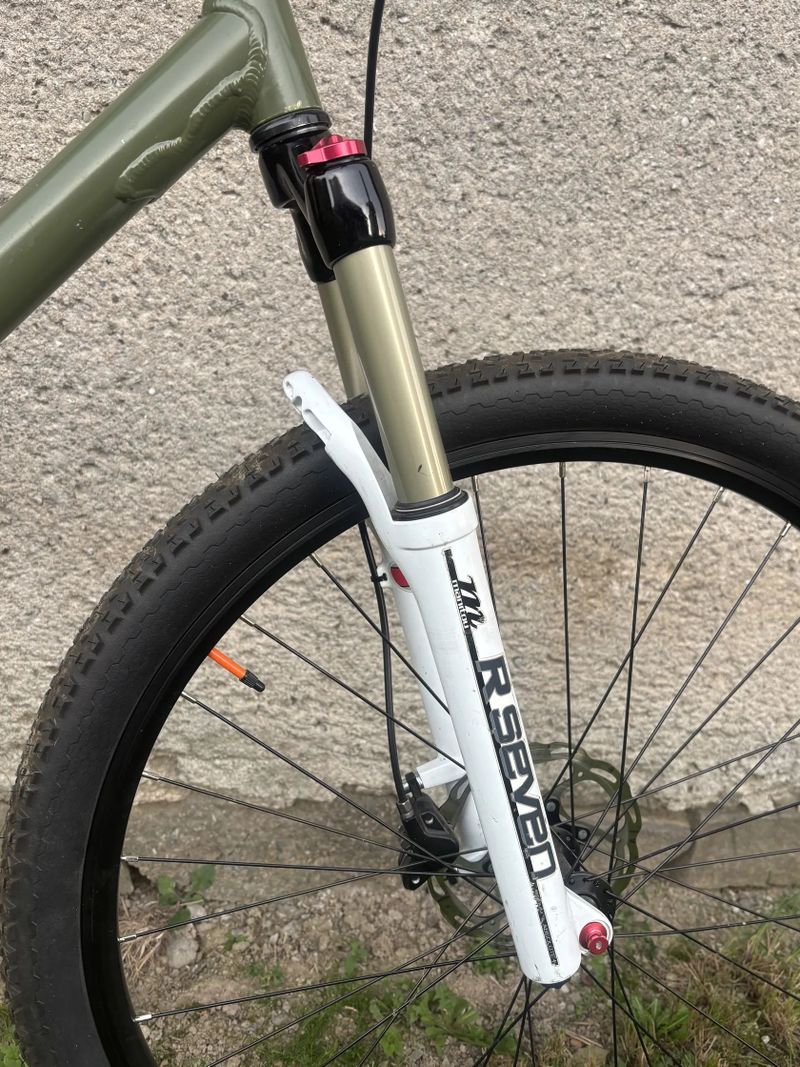 Prodám postavené horské kolo s vybranými staršími komponenty 