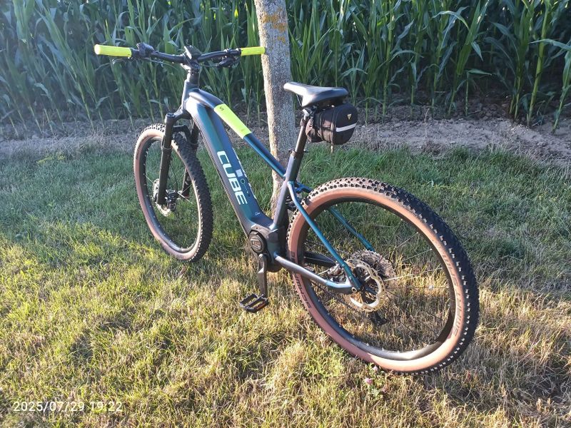Prodám Cube Reaction Hybrid SLX 750