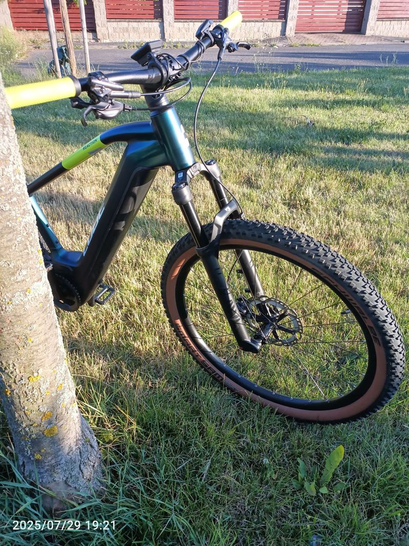 Prodám Cube Reaction Hybrid SLX 750