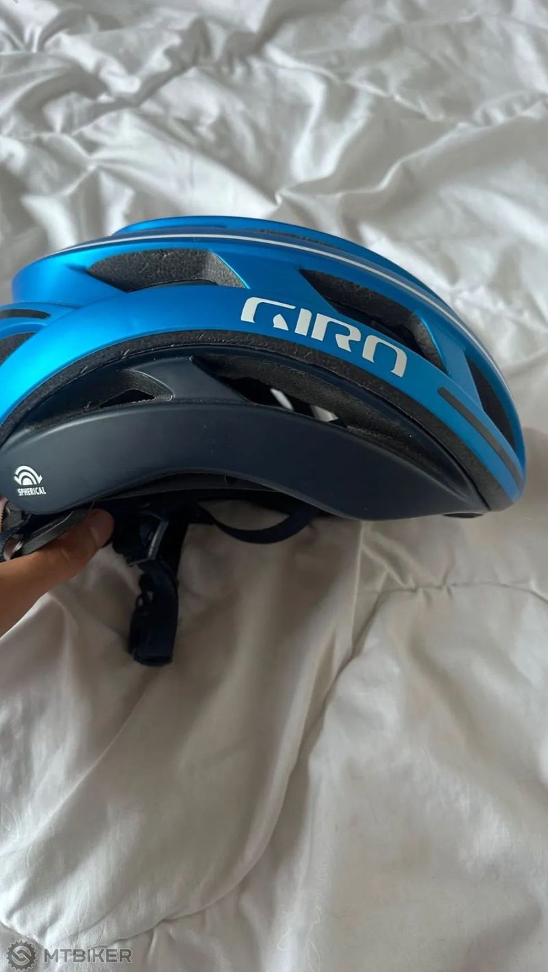 Giro Helios Spherical MIPS helmet