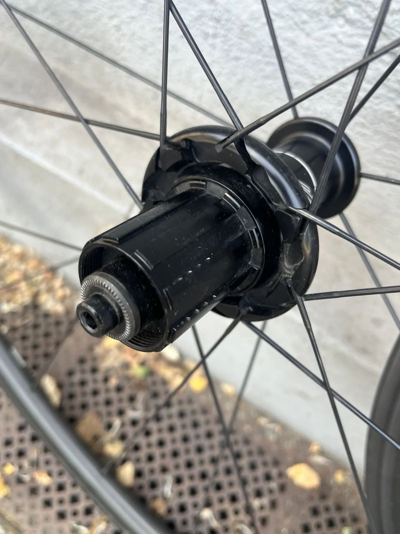Zapletena kola Giant SLR 1, 30mm, ořech Shimano
