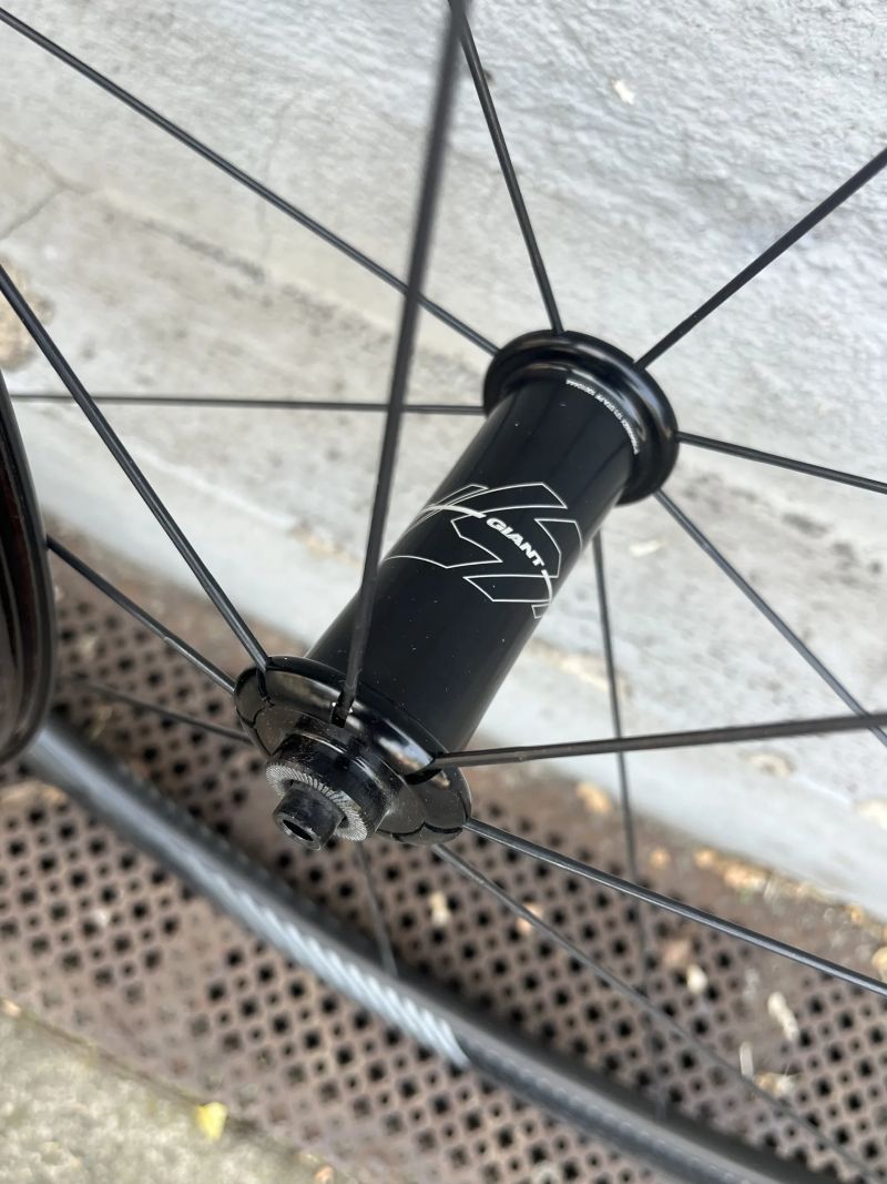 Zapletena kola Giant SLR 1, 30mm, ořech Shimano