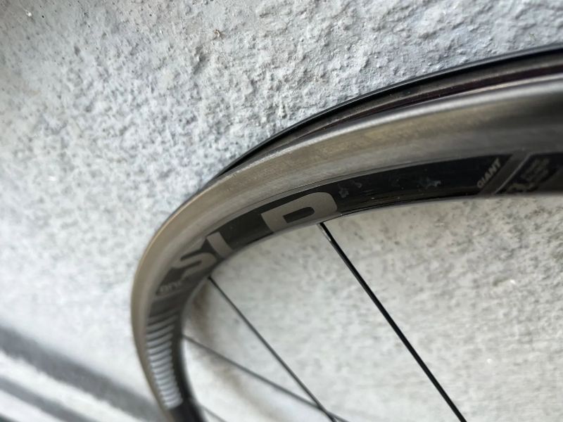 Zapletena kola Giant SLR 1, 30mm, ořech Shimano