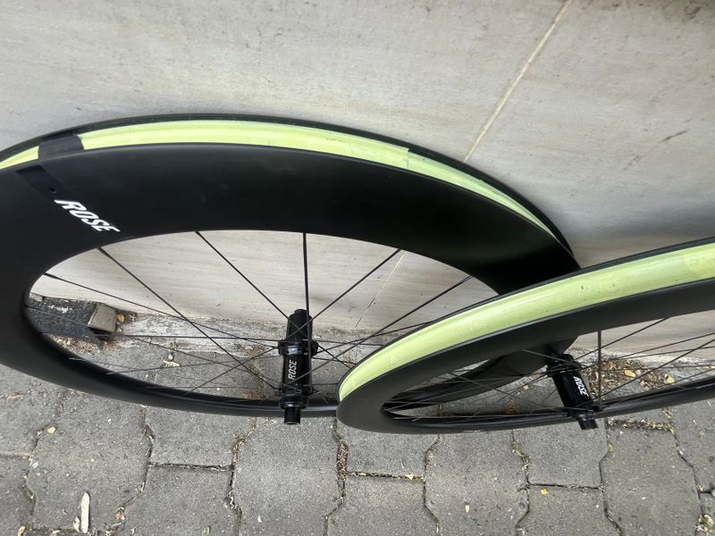 Zapletena kola Rose RC Sixty disk, ořech Shimano, 100/142x12, centerlock