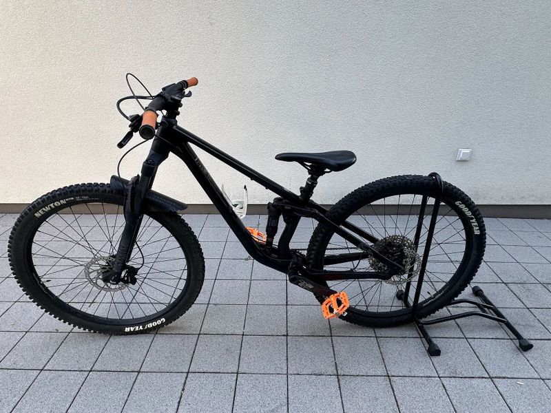 Norco Fluid FS4 (A4) - velikost S (na výšku 155-165 cm) PERFEKTNÍ STAV!