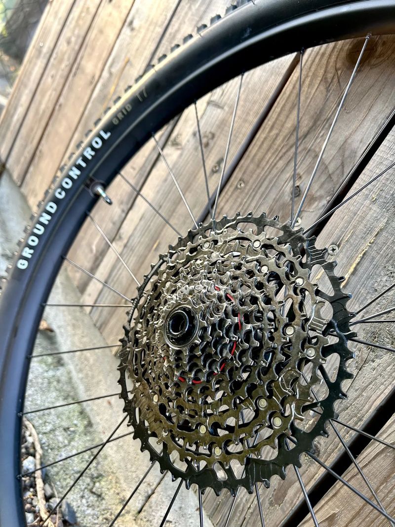Komplet kola Specialized + kazeta Sram 12 speed