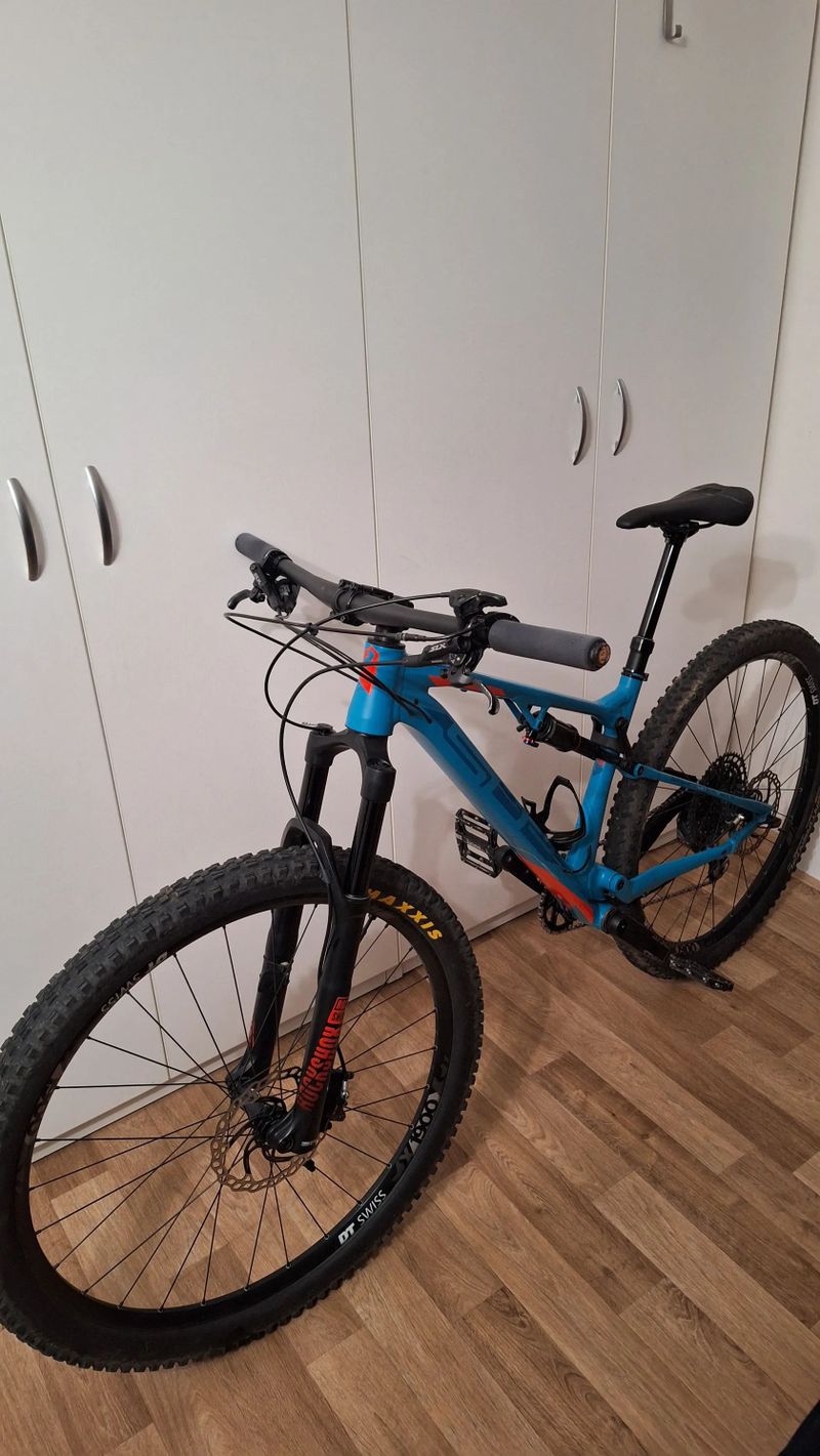 Prodám Superior XF 939 TR (2019), velikost M