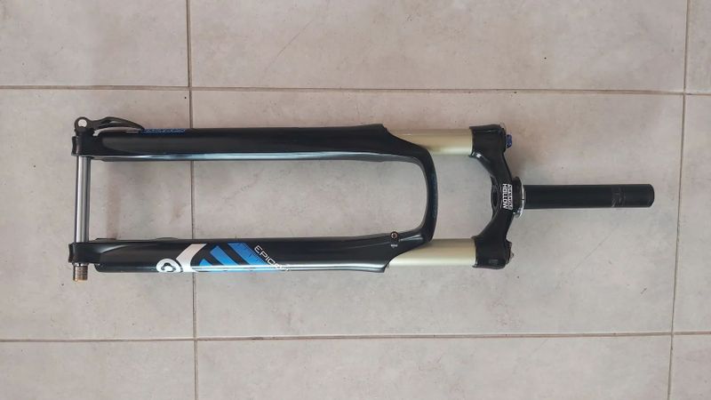 SR Suntour Epicon X1 - 1700g