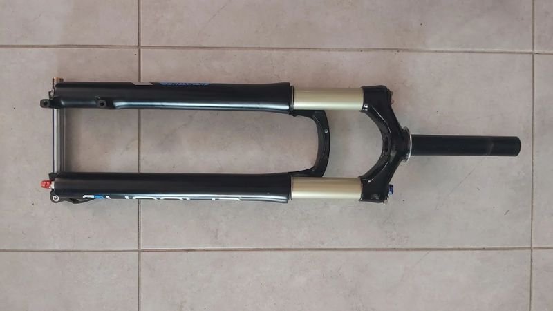 SR Suntour Epicon X1 - 1700g