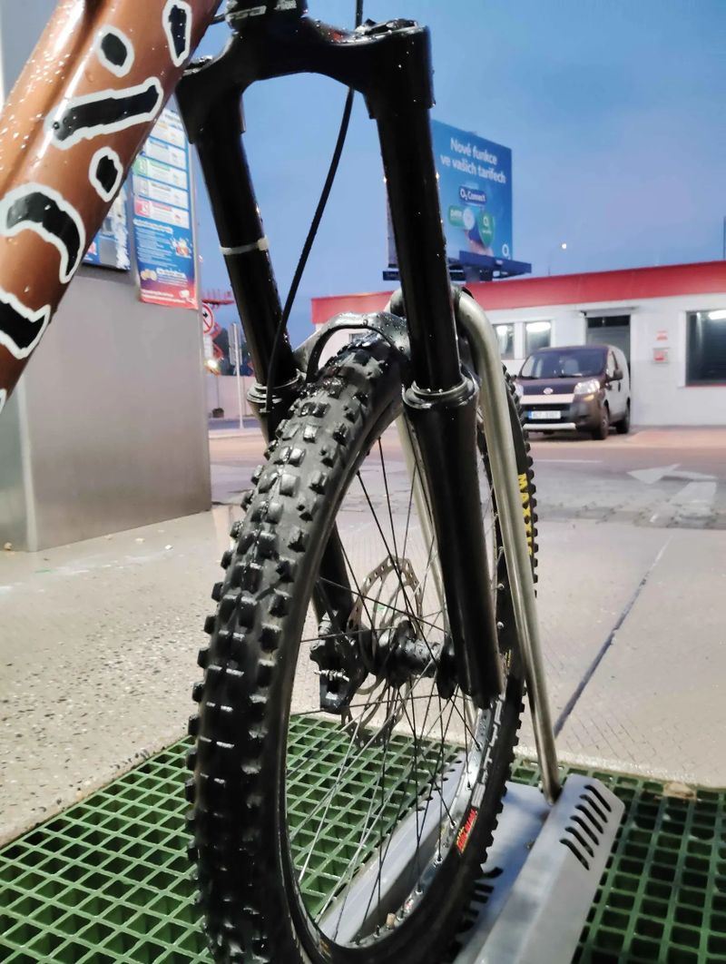 !!SPĚCHÁ!! Kvalitní freeride kolo KONA